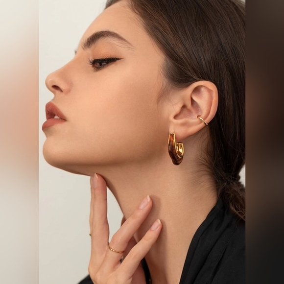 A New Day Gold And Warm Amber Huggie Earrings Vintage 80s Style Bold Chunky NWT - Picture 10 of 10